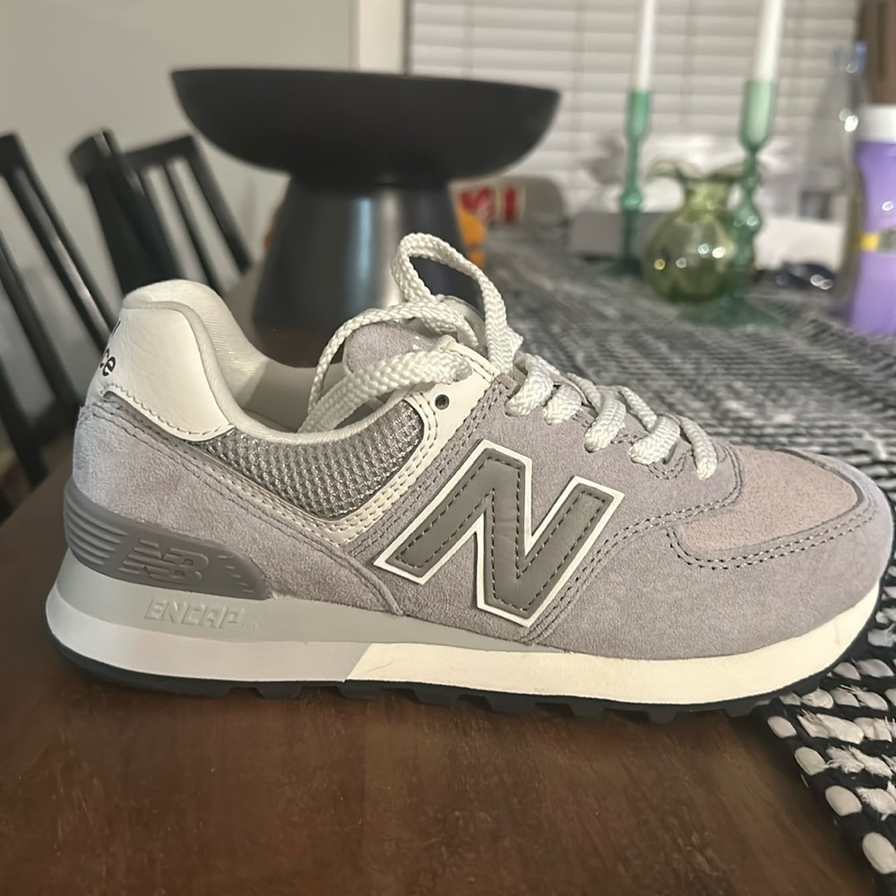 New Balance 574 size 5.5